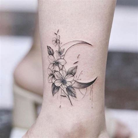 Hermosos Tatuajes De Media Luna