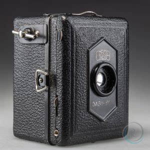 1934 година Zeiss Ikon Baby Box Tengor