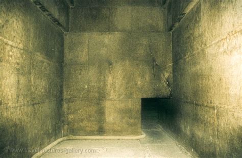 Pictures of Egypt - Giza- Saqqara-0010 - tomb inside the Pyramid of Cheops (Khufu)