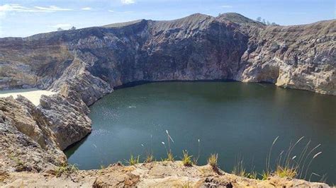 BREAKING NEWS Aktivitas Meningkat Status Gunung Api Kelimutu Naik Ke