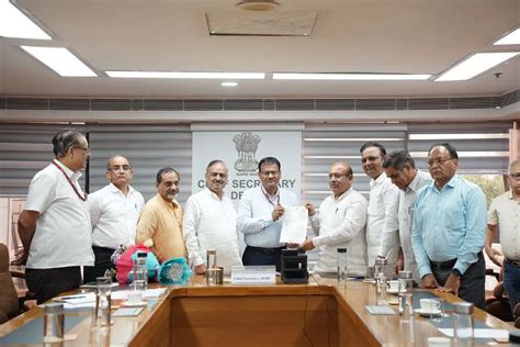 Delhi Bjp Mlas Meet Lg Over Cag Reports Pending Tabling In Assembly