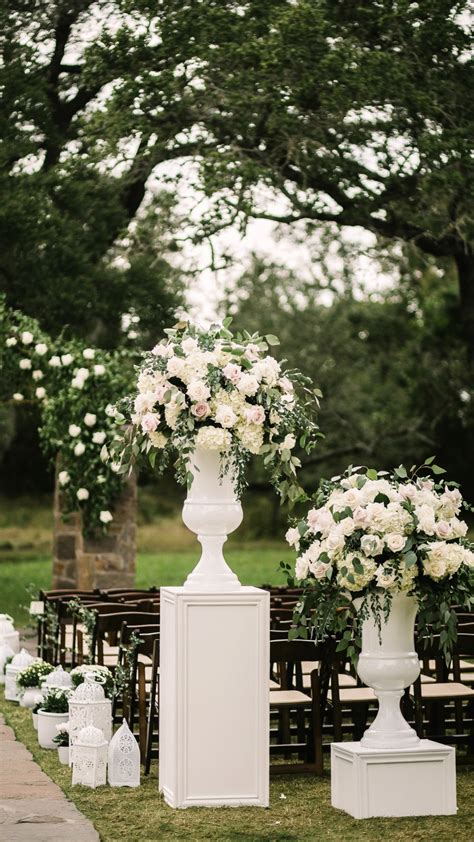 Wedding Ceremony Floral Urns Beautiful Wedding Flowers By Stems Atx