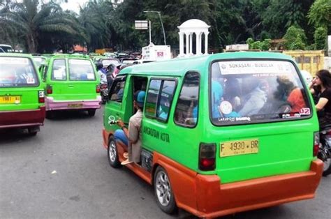 Sopir Angkot Di Bogor Bak Kebal Tilang Santai Nyetir Meski Tak Punya