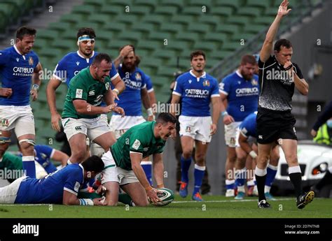 Irelands Johnny Sexton Celebrates Scoring A Try During The 6 Nations