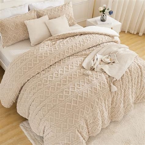 I Tested The Luxurious Faux Fur Comforter Set In King Size And Here S