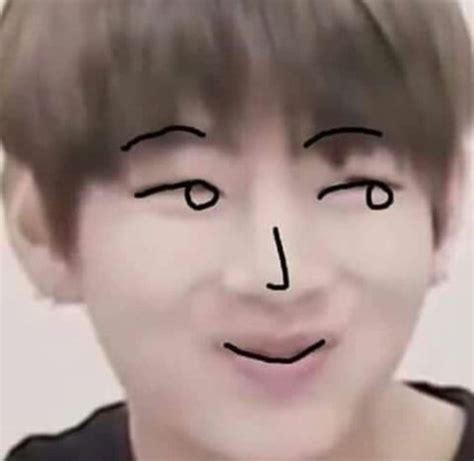 Taehyung, Namjoon, K Pop, Bts Meme Faces, Funny Faces, Kpop Memes, Dankest Memes, Yoonmin ...