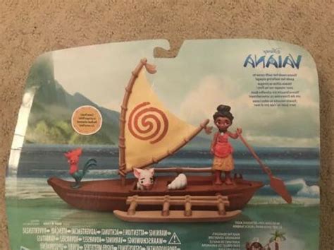 DISNEY MOANA ADVENTURE CANOE PLAY SET BY HASBRO