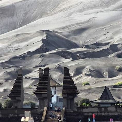 Pura Luhur Poten Bromo Bali Bagus Transport Service