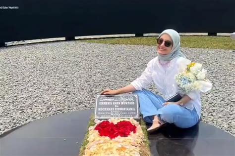 Unggah Foto Nabila Ishma Dan Emmeril Kahn Mumtadz Atalia Praratya Beri