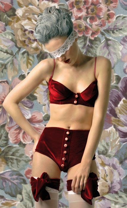 pinup lingerie Más Belle Lingerie Lingerie Rouge Lingerie Vintage Hot Lingerie Foto
