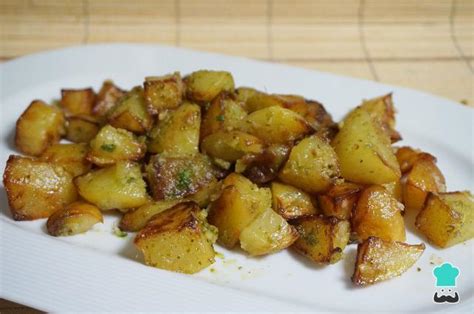 Patatas al ajillo Receta FÁCIL y ECONÓMICA