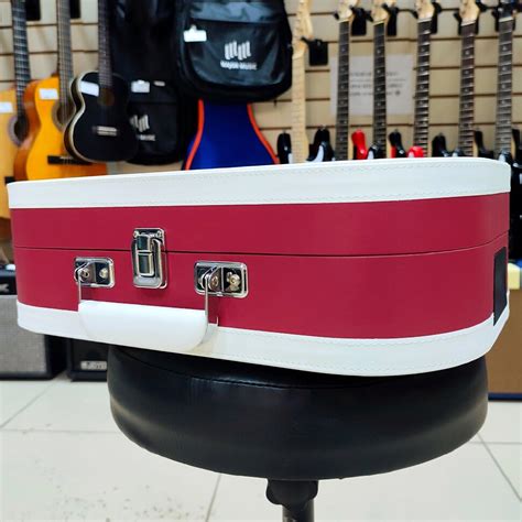 Купить Виниловый проигрыватель Alive Audio VNT-02-SF Vintage Strawberry ...