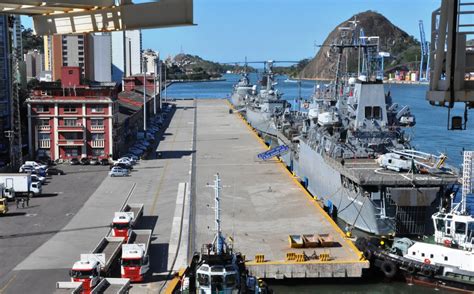 Navios da Marinha abrem para visitação no Porto de Vitória Espírito