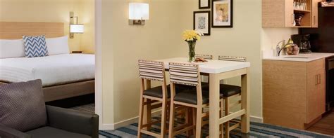 One-Bedroom Suite | Sonesta ES Suites Chicago - Schaumburg