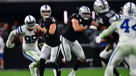 Derek Carr Cries At Press Conference After Latest Raiders Loss Yardbarker