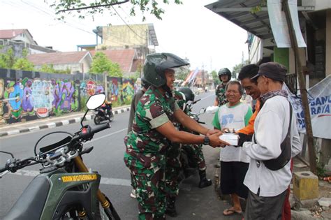 Jumat Berkah Kodim 0612 Tasikmalaya Bagi Bagi Nasi Kotak