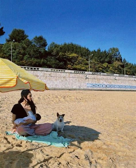 Filipa Nascimento Mostra Se A Amamentar A Filha Na Praia Orgulhosa De