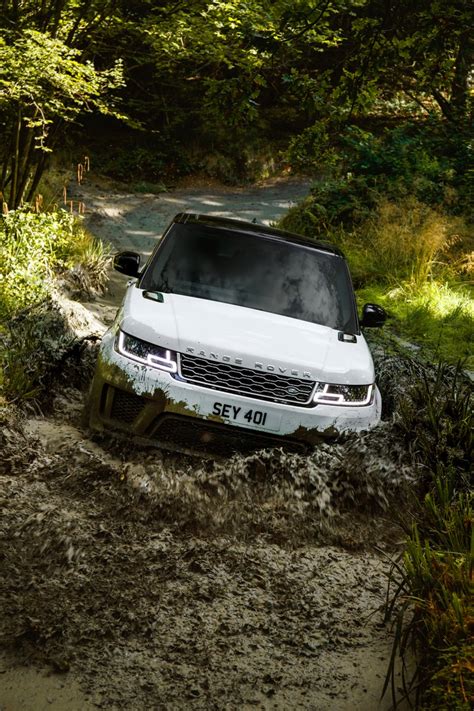 Range Rover Sport Facelift Debuts With Liter Plug In Hybrid