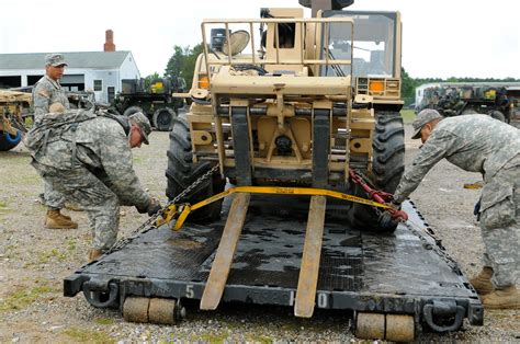 H Co 250th Bsb Loading Operations 007 Army National Guard Flickr