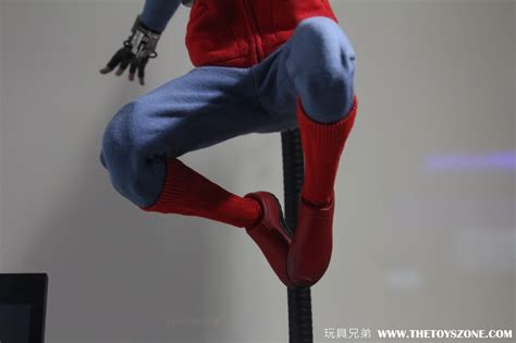 實拍 Hot Toys蜘蛛俠強勢回歸 初代自家製戰衣版本蜘蛛俠 人偶登場 Toys Zone D 玩具兄弟 Figures Price List Reviews