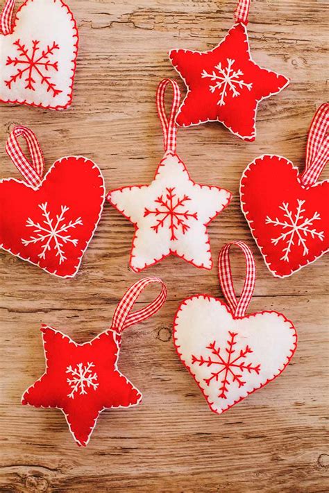 DIY Festive Felt Christmas Ornaments