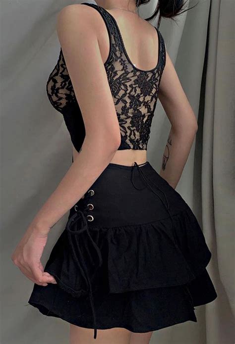 Women Grunge Streetwear Slim Cami Top Gothic Top Black Lace Up Show Chest Floral Pattern Hot