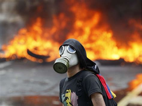 De nouvelles violences ont émaillé lundi 24 avril les manifestations