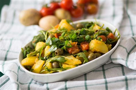 Deutsch Kartoffelsalat Mit Rucola Tomaten Und Bohnen The Ognc