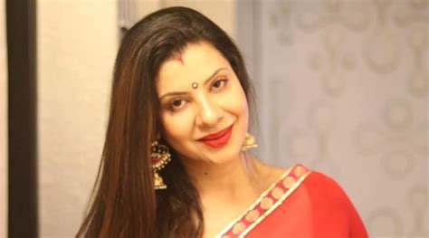 Rashami Desai Should Stay Away From Arhaan Khan Sambhavna Seth