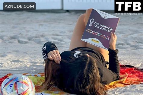 Claudia Romani Sexy Shows Off Her Hot Booty At The Miami Beach Photos