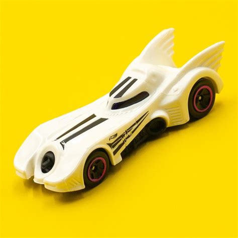 Машинка Hot Wheels Batmobile Коллекционная купить с доставкой по выгодным ценам в