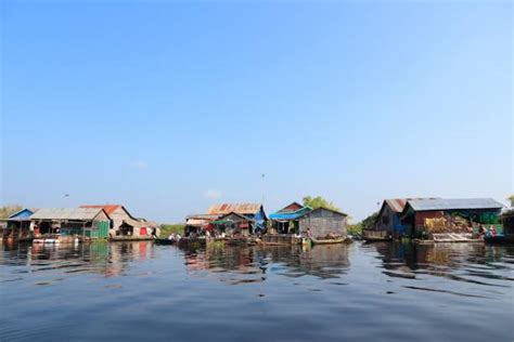 3400 Tonle Sap Foto Foto Foto Stok Potret And Gambar Bebas Royalti