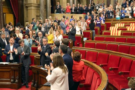 Independencia De Cataluña El Tc Determina Que La Tramitación Exprés De Las Leyes De Ruptura Es