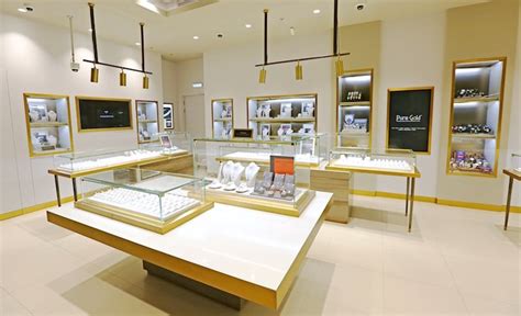 New Gold Jewellery Stores Featuring Augmented Reality Open In The Uae