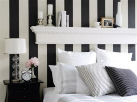 Black And White Striped Wallpaper Dining Room - Mural Wall