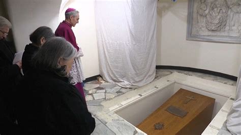 Video Benedict Xvi Buried In Vatican Crypt Euronews