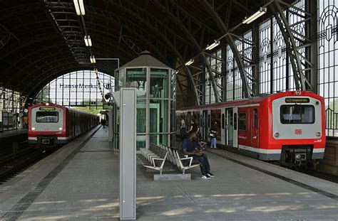 Gleichstromtriebwagen Der Hamburger S Bahn Am 20 07 2018 Treffen Sich