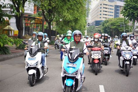 Terbukti Lebih Hemat PLN Ajak Pelaku UMKM Beralih Ke Kendaraan Listrik