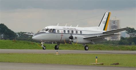 Avi O Bandeirante Da Embraer Completa Anos Em Opera O Cana Online