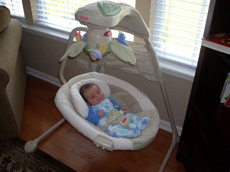 Mom Mart Product Review Fisher Price Baby Papasan Cradle Swing In