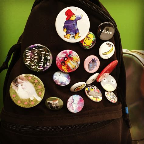 4 Great Ways To Use Custom Button Badges Make Badges