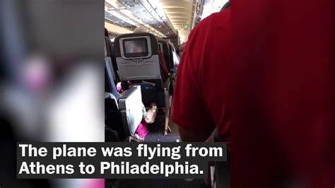 Video Captures The Moments After Severe Turbulence Hit Plane Youtube