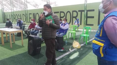 Exposición de Santos Saavedra presidente de la CUNARC en el distrito