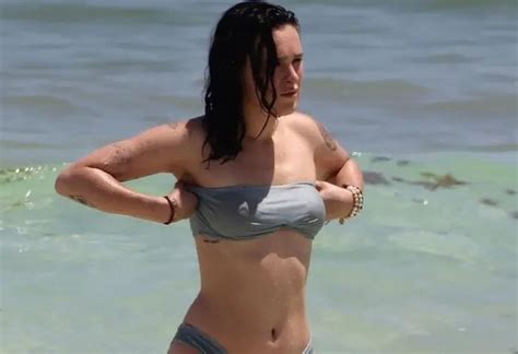 Rumer Willis Wet Bikini Hot Nude Leaked Porn Photo