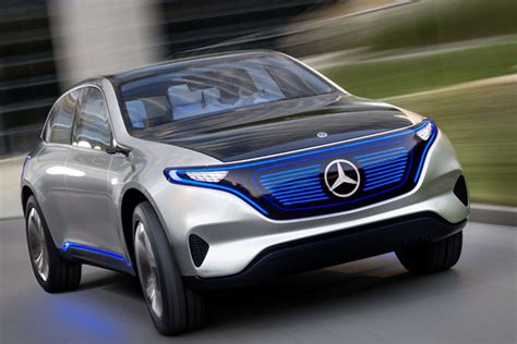 Mercedes Spinge Sull Elettrico