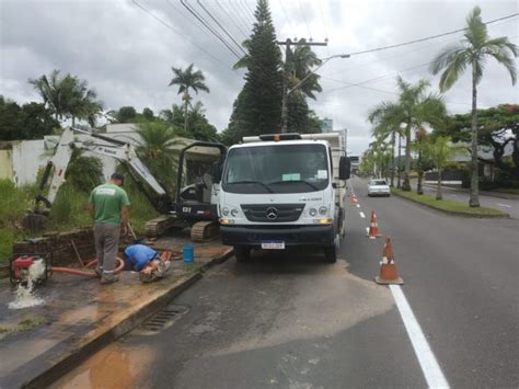 Rompimento De Tubula O Afeta Abastecimento De Gua Em Regi Es De