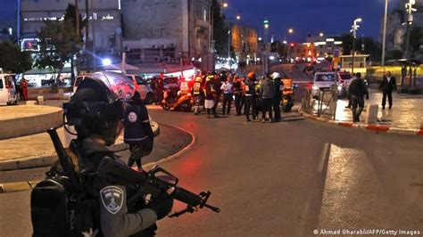 Policía Israelí Mata A Un Hombre Que Apuñaló A Dos Agentes En Jerusalén Aprender Alemán Con Dw