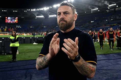 Mercado De Fichajes Daniele De Rossi Renueva Como Entrenador Con La