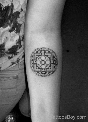 Small Mandala Tattoo | Tattoo Designs, Tattoo Pictures