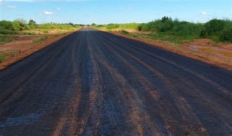 Avan A Pavimenta O Da Ms Entre Costa Rica E Para So Das Guas